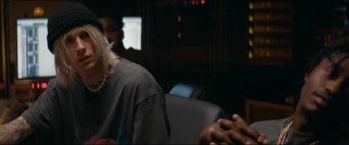 Taurus.2022.BluRay.1080p.DTS-HDMA5.1.x265.10bit-CHD073943.png