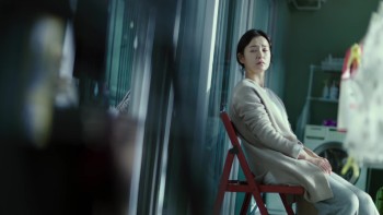 KIM-JI-YOUNG-BORN-1982.mkv_20231213_192801.382