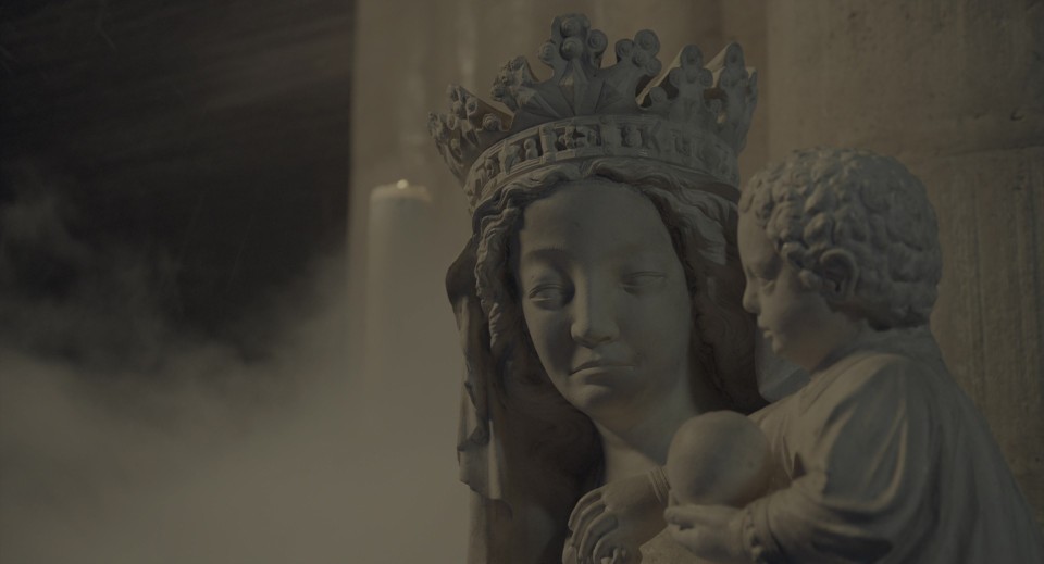 Notre-Dame.brule.2022.Bluray.2160p.TrueHD7.1.DoVi.HDR.x265.10bit-CHD.mkv_20231228_200016.429.jpg