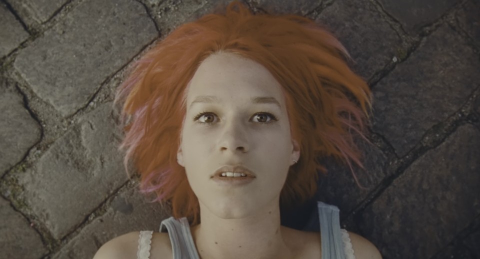 Lola.Rennt.1998.Bluray.2160p.DTS-HDMA5.1.DoVi.HDR.x265.10bit-CHD.mkv_20231229_124531.981.jpg