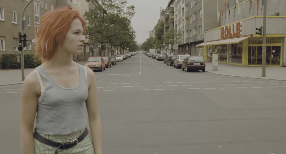 Lola.Rennt.1998.Bluray.2160p.DTS-HDMA5.1.DoVi.HDR.x265.10bit-CHD.mkv_20231229_124558.385.jpg