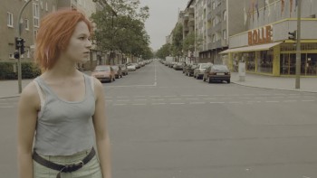Lola.Rennt.1998.Bluray.2160p.DTS-HDMA5.1.DoVi.HDR.x265.10bit-CHD.mkv_20231229_124558.385