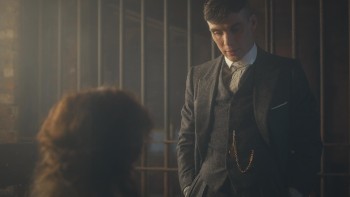 Peaky.Blinders.S02E01.2014.Bluray.1080p.DTS-HDMA2.0.x264-CHD.mkv_20240114_183005.956