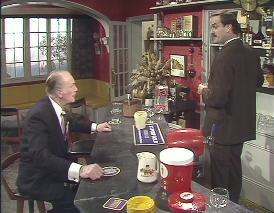 Fawlty.Towers.S02E01.1979.Bluray.1080p.DTS-HDMA2.0.x265.10bit-CHD.mkv_20241202_221820.053.jpg