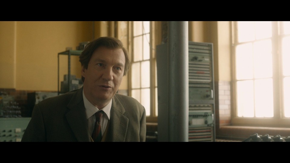 The.Theory.of.Everything.2014.1080p.Bluray.REMUX.AVC.DTS-HDMA5.1-CHD.mkv_20250410_152145.325.jpg