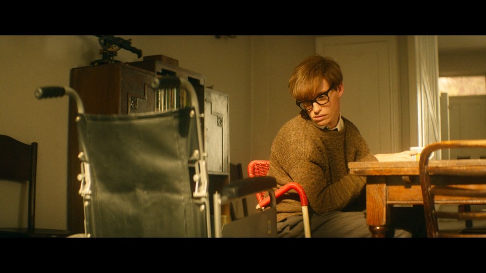 The.Theory.of.Everything.2014.1080p.Bluray.REMUX.AVC.DTS-HDMA5.1-CHD.mkv_20250410_152156.632.jpg
