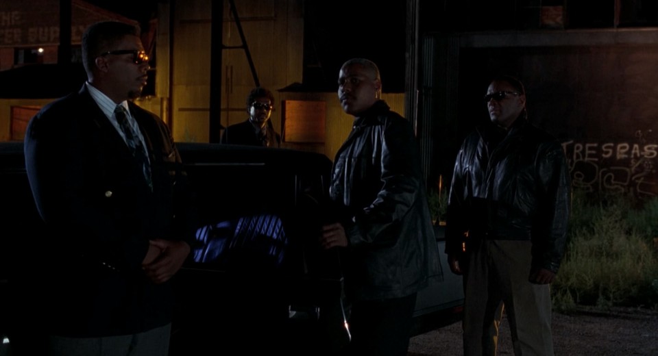 Things.to.Do.in.Denver.When.Youre.Dead.1996.1080p.Bluray.DTS-HD.MA.5.1.x264-CHD.mkv_005428.265.jpg