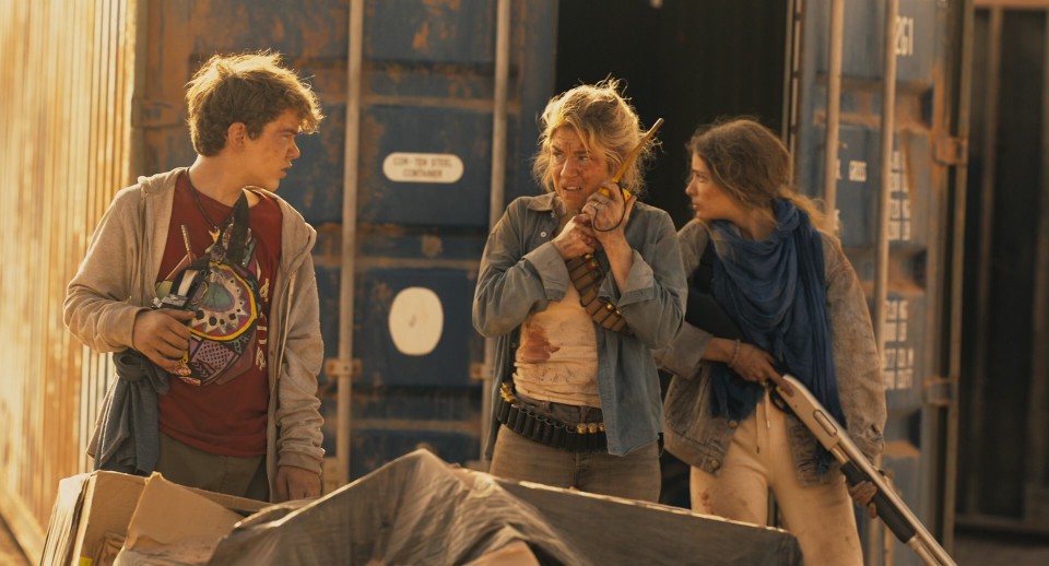 Survive.2022.1080p.Bluray.DTS-HD.MA.5.1.x265.10bit-CHD.mkv_20250427_153258.075.jpg