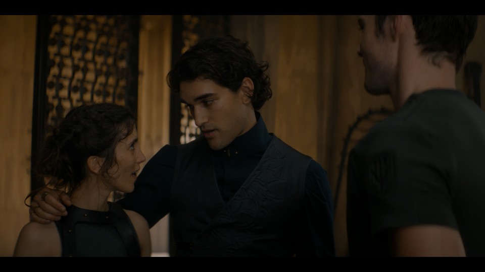 Dune.Prophecy.S01E01.UHD.BluRay.2160p.Remux.HEVC.Atmos.TrueHD7.1-CHD.mkv_002040.948.jpg