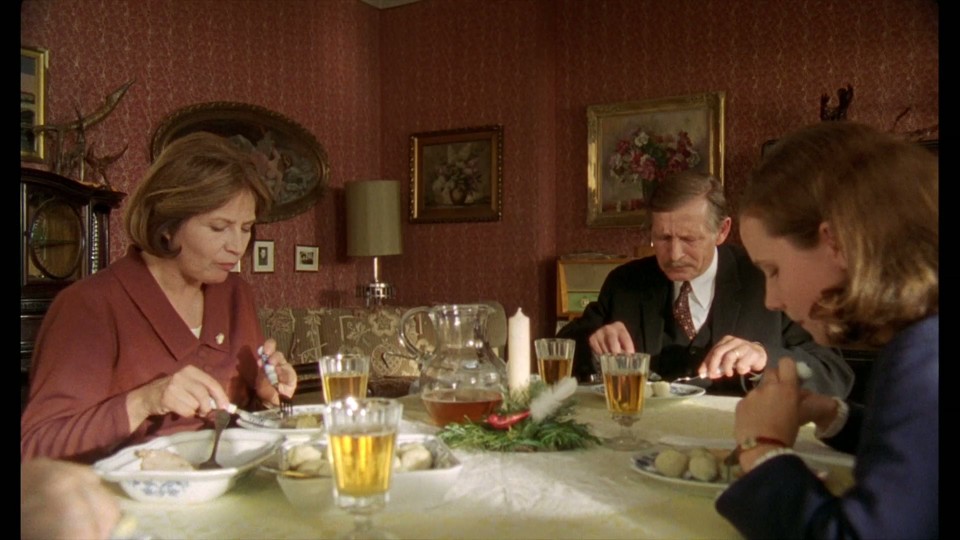Cosy.Dens.1999.Bluray.1080p.iPad.AAC2.0.x264-CHDPAD.mp4_20250530_212530.013.jpg