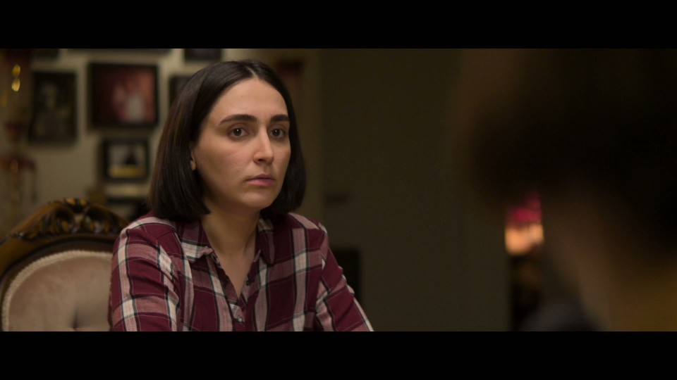 The.Seed.of.the.Sacred.Fig.2024.Bluray.1080p.iPad.AAC2.0.x264-CHDPAD.mp4_20250602_072717.795.jpg
