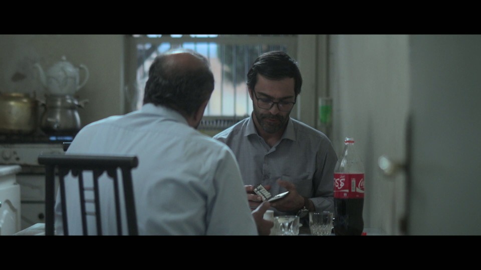 The.Seed.of.the.Sacred.Fig.2024.REMUX.Bluray.1080p.AVC.DTS-HDMA5.1-CHD.mkv_20250602_071854.179.jpg