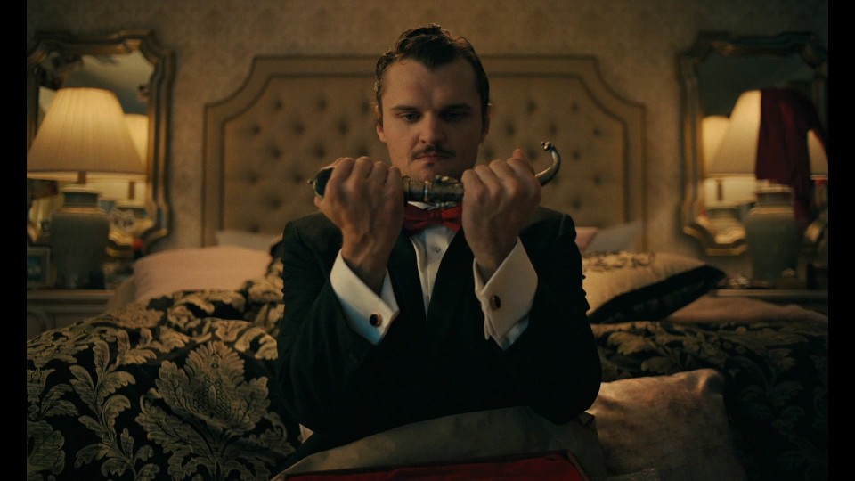 Borderline.2025.1080p.Bluray.iPad.AAC.2.0.x264-CHDPAD.mp4_20250615_010526.432.jpg