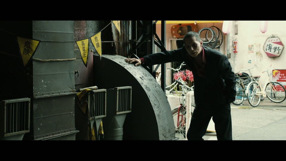 Yakuza.Apocalypse-.2015.REMUX.Bluray.1080p.AVC.DTS-HDMA5.1-CHD.mkv_20250625_183433.927.jpg