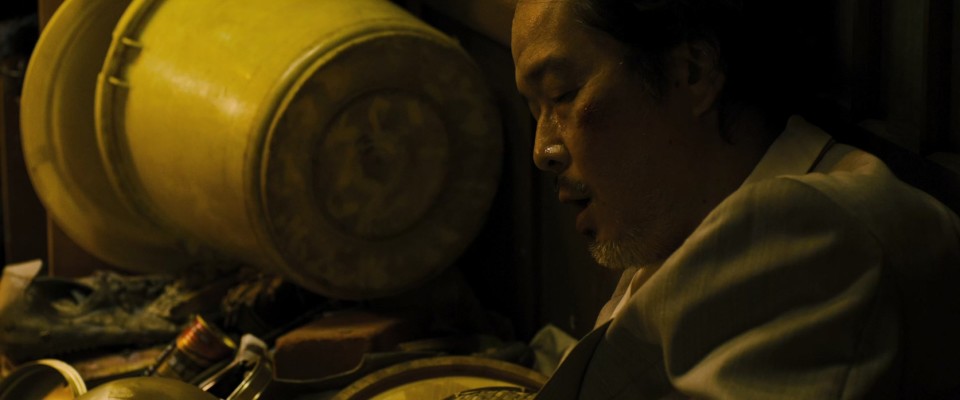Yakuza.Apocalypse-.2015.Bluray.1080p.DTS-HDMA5.1.x265.10bit-CHD.mkv_20250626_080058.781.jpg