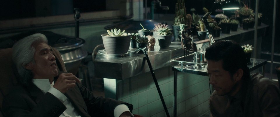 The.Box.Man.2024.Bluray.1080p.DTS-HDMA5.1.x264-CHD.mkv_20250706_111607.036.jpg
