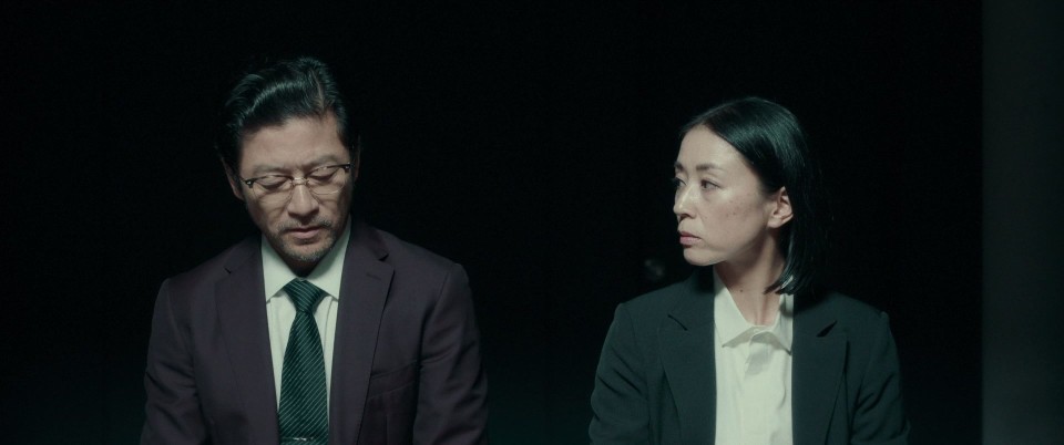 The.Box.Man.2024.Bluray.1080p.DTS-HDMA5.1.x264-CHD.mkv_20250706_111640.633.jpg
