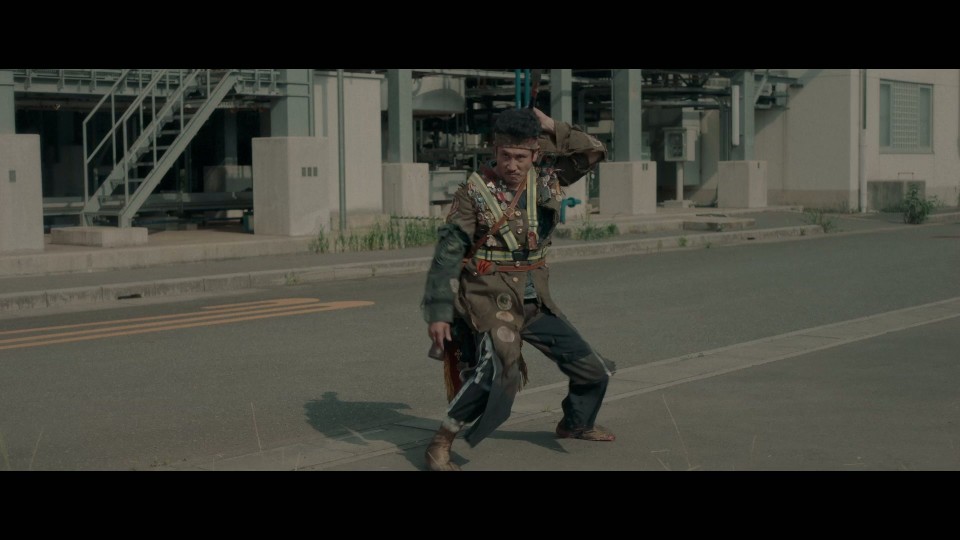 The.Box.Man.2024.Bluray.1080p.iPad.AAC2.0.x264-CHDPAD.mp4_20250706_191936.754.jpg