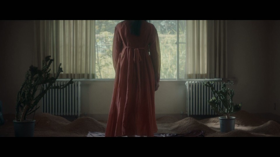 The.Box.Man.2024.Bluray.1080p.iPad.AAC2.0.x264-CHDPAD.mp4_20250706_192004.949.jpg