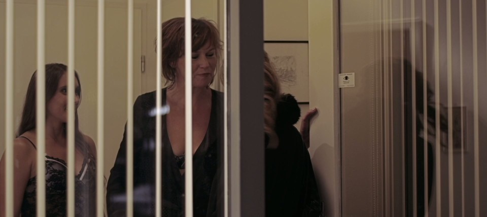 Caged.2011.Bluray.1080p.DTS-HDMA5.1.x265.10bit-CHD.mkv_20250715_172303.718.jpg