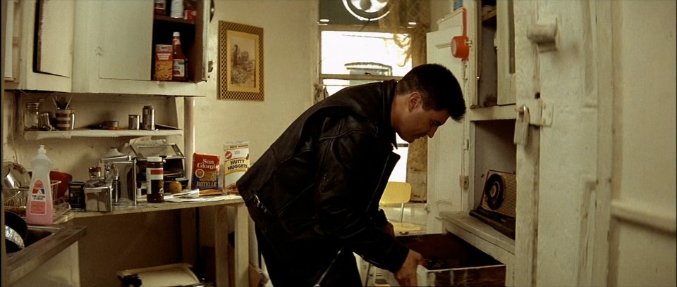 Leon.The.Professional.1994.1080p.Bluray.TrueHD5.1.x265.10bit-CHD.mkv_20250723_105910.045.jpg