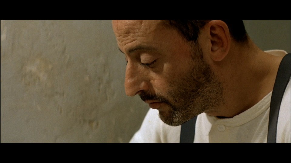 Leon.The.Professional.1994.1080p.Bluray.iPad.AAC.2.0.x264-CHDPAD.mp4_20250723_110638.313.jpg