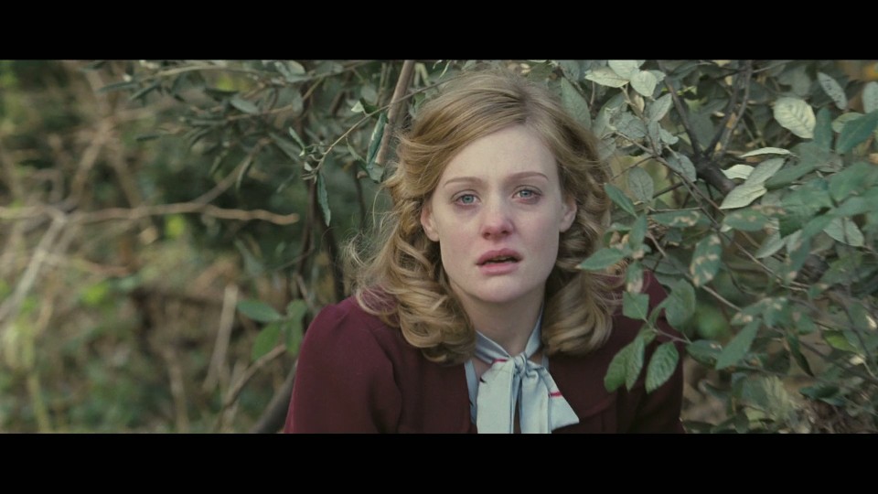Glorious.39.2009.Bluray.1080p.iPad.AAC2.0.x264-CHDPAD.mp4_20250805_080316.594.jpg