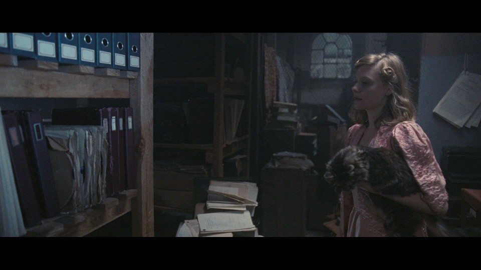 Glorious.39.2009.REMUX.Bluray.1080p.AVC.DTS-HDMA5.1-CHD.mkv_20250805_075635.199.jpg