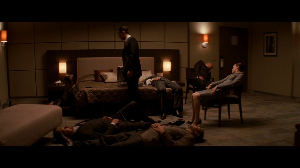 Inception.2010.BluRay.1080p.iPad.AAC.2.0.x264-CHDPAD.mp4_20250819_141816.888.jpg