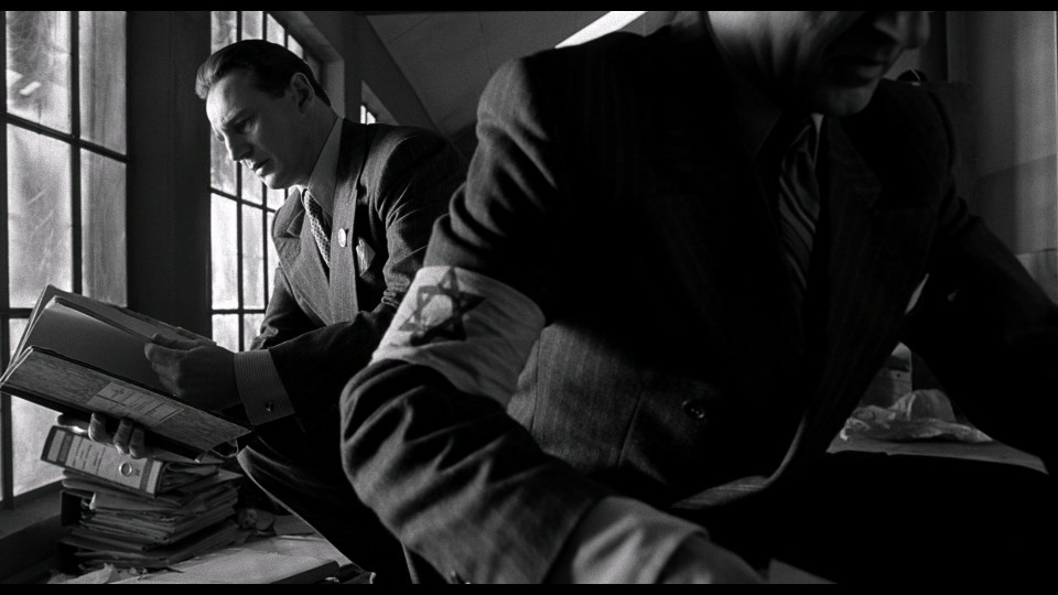 Schindlers.List-1993.1080p.Bluray.Remux.AVC.Atmos.True.HD.7.1.x264-CHD.mkv_20250822_171032.159.jpg