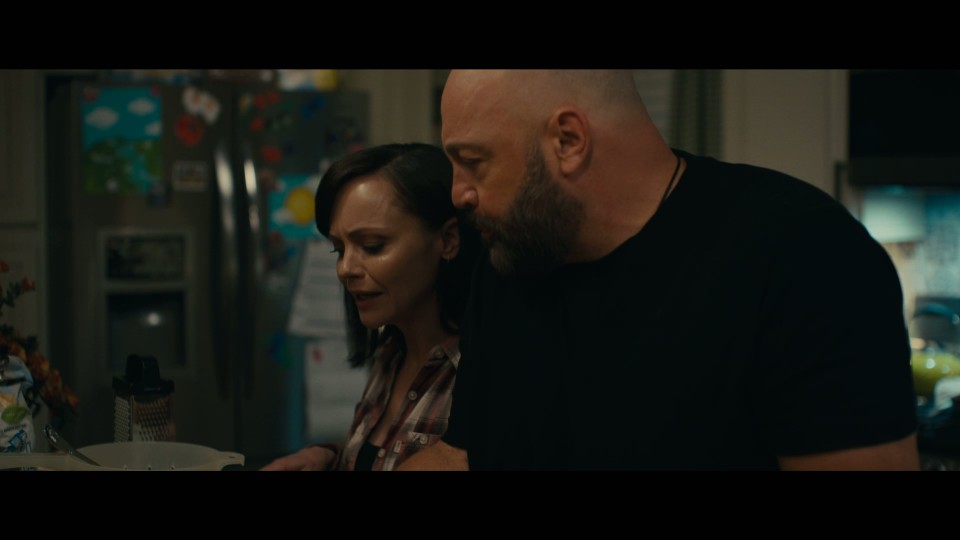Guns.Up.2025.REMUX.Bluray.1080p.AVC.DTS-HDMA5.1-CHD.mkv_20250906_111651.482.jpg