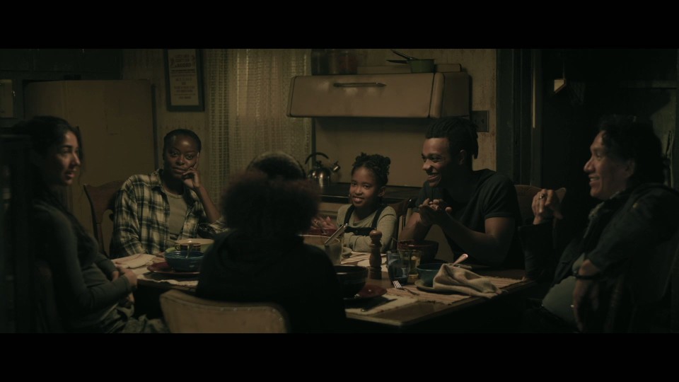 40.Acres.2024.Bluray.1080p.iPad.AAC2.0.x264-CHDPAD.mp4_20250925_184404.671.jpg