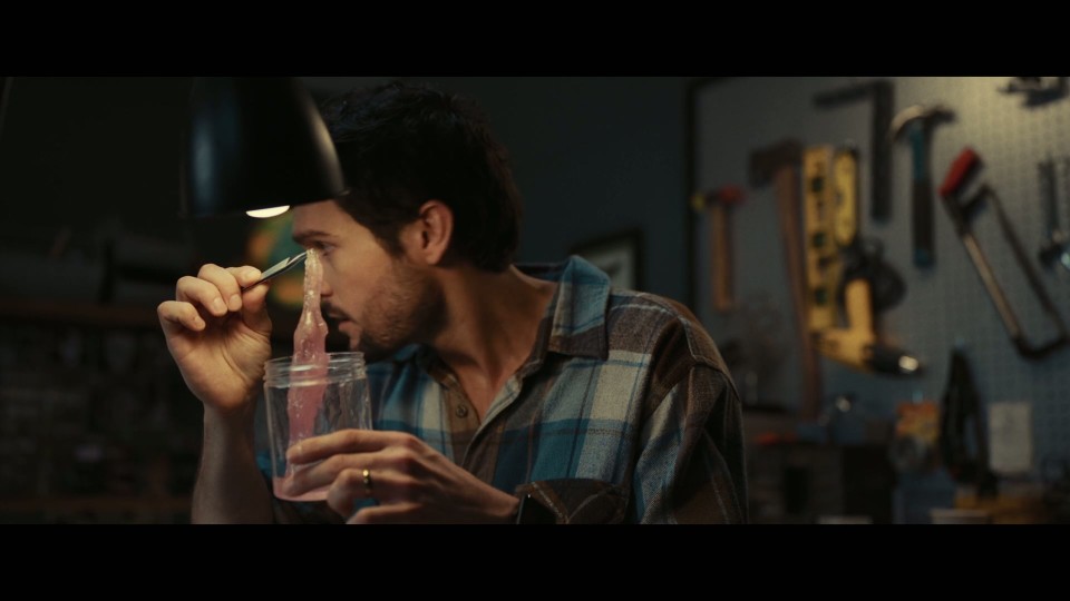 The.Other.2025.Bluray.1080p.iPad.AAC2.0.x264-CHDPAD.mp4_20251013_194616.210.jpg